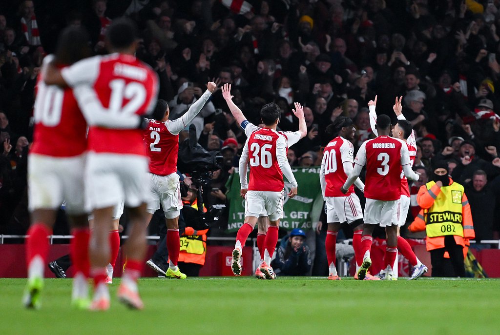 记者：巴洛特利与达曼协作的传闻不实，没有球队有意签下他（记者否认巴洛特利将与达曼联手的传闻，暂无球队愿意签下他）