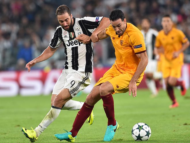 满是惊喜！拉菲尼亚生日当天，妻子给他送了一辆房车（生日惊喜连连：拉菲尼亚获妻子赠送房车）