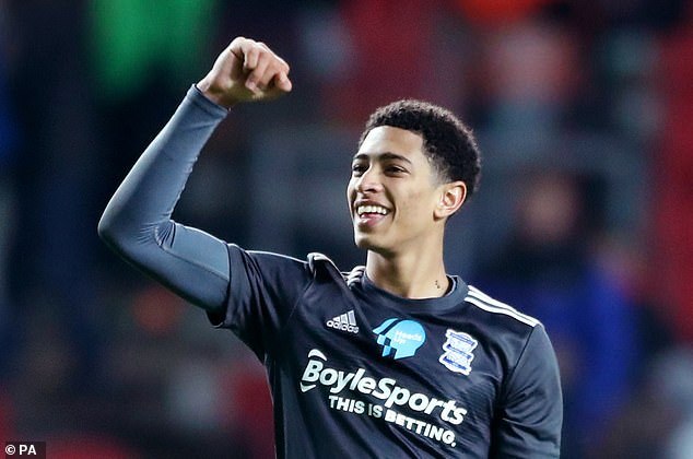 意媒：上个月跖骨骨折的梅雷特还将缺阵20天，意超杯有望复出