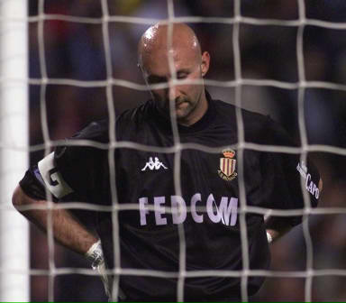 欧冠积分榜：阿森纳全胜领跑，巴黎、拜仁、国米、皇马均12分