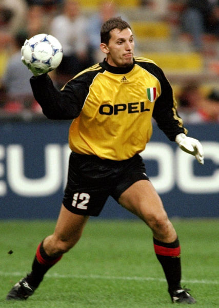 斯图尔特谈雄鹿防守：这是成年人的赛场，他们竟然还在用联防