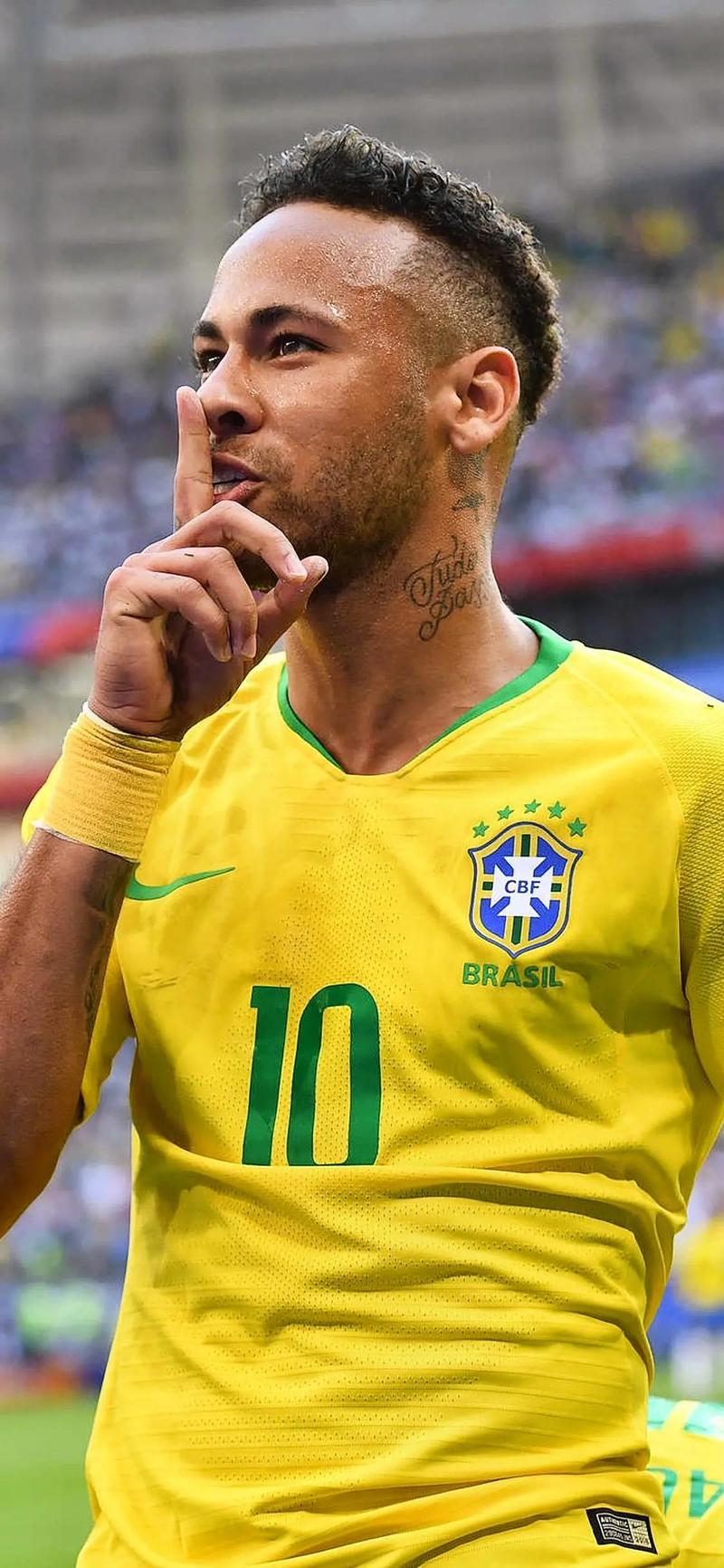 记者：兰克尔-泽在海牛出征杭州前拂袖而去，职业素养低